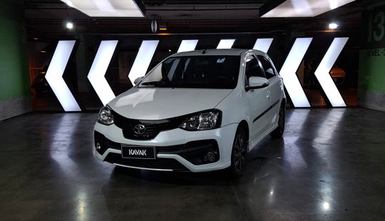 Toyota • Etios