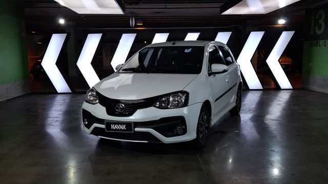Toyota • Etios