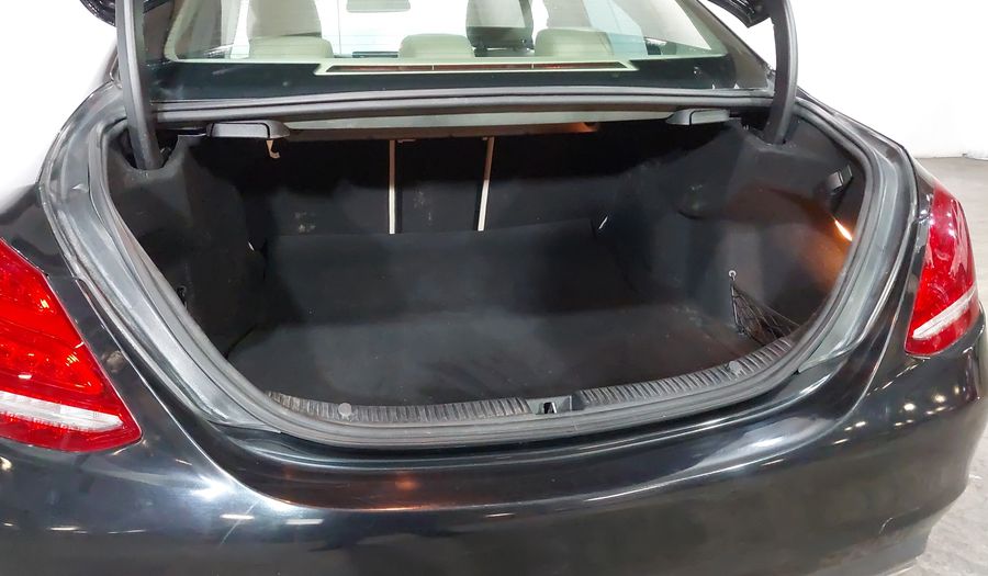 Mercedes Benz Clase C 2.0 200 SPORT AUTO Sedan 2018