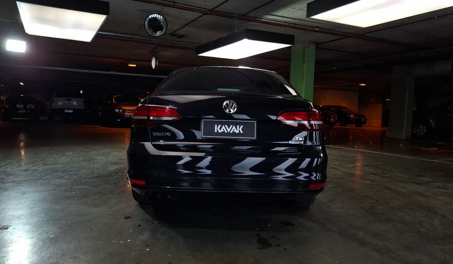 Volkswagen Vento 1.4 TSI COMFORTLINE DSG MY17 Sedan 2017