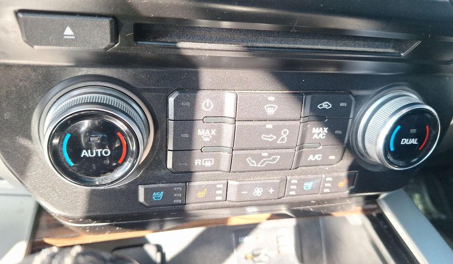 Ford F-150 5.0 LARIAT LUXURY AUTO DOUBLE CAB 4WD Pickup 2016