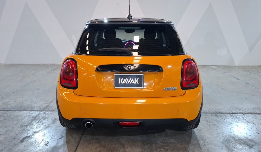Mini Cooper 1.5 COOPER CHILI AT Hatchback 2016