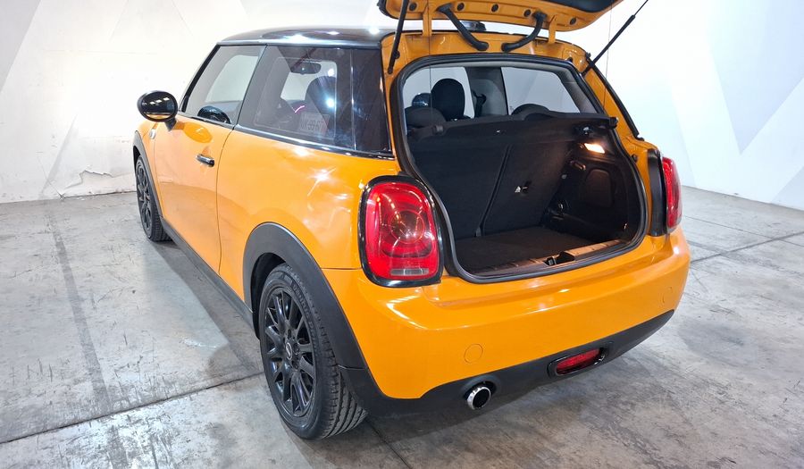 Mini Cooper 1.5 COOPER CHILI AT Hatchback 2016