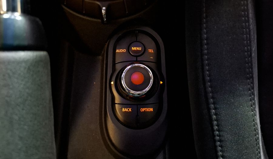 Mini Cooper 1.5 COOPER CHILI AT Hatchback 2016