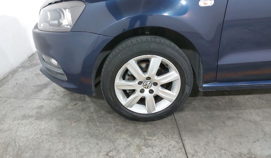 Volkswagen Polo 1.6 MT Hatchback 2015
