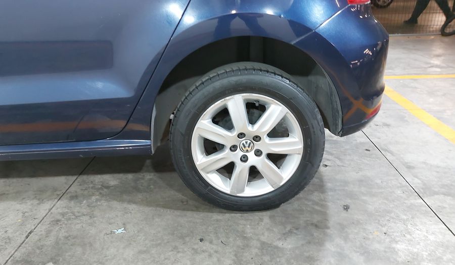 Volkswagen Polo 1.6 MT Hatchback 2015