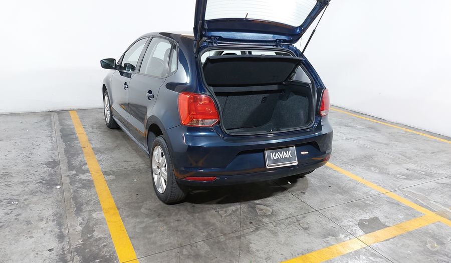 Volkswagen Polo 1.6 MT Hatchback 2015