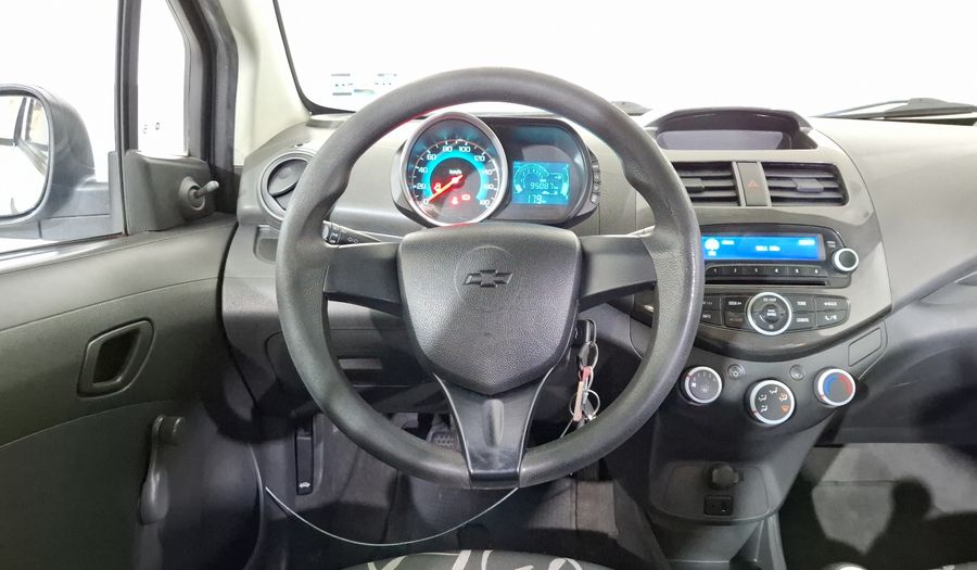 Chevrolet Spark 1.2 LT B MT Hatchback 2015