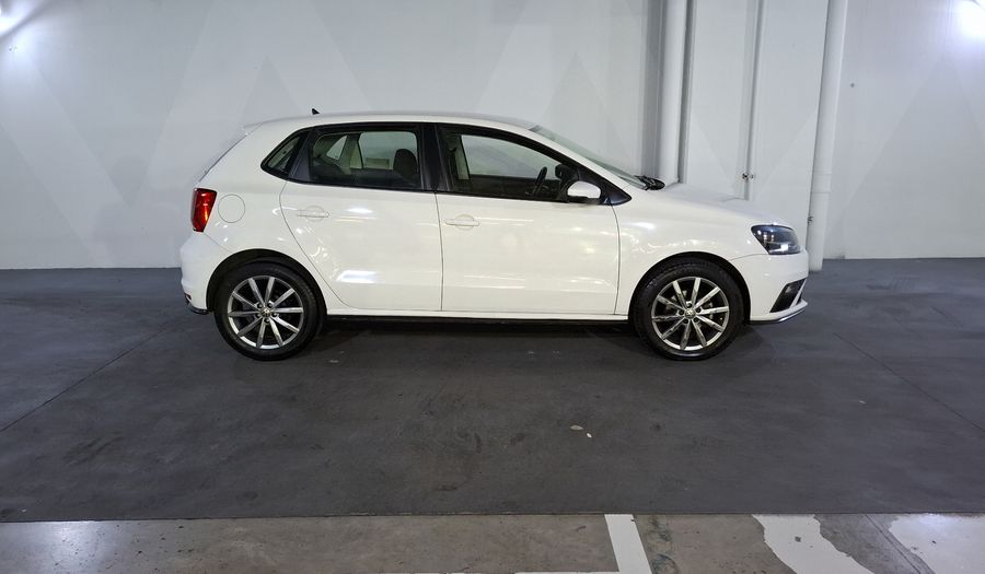 Volkswagen Polo 1.6 COMFORTLINE PLUS AUTO Hatchback 2020