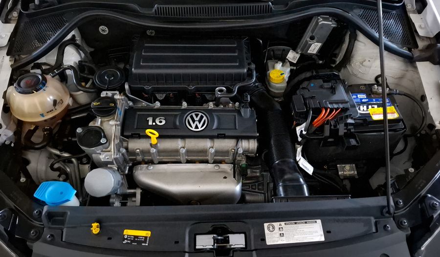 Volkswagen Polo 1.6 COMFORTLINE PLUS AUTO Hatchback 2020