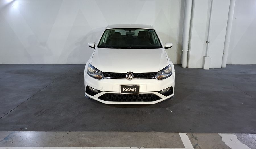 Volkswagen Polo 1.6 COMFORTLINE PLUS AUTO Hatchback 2020
