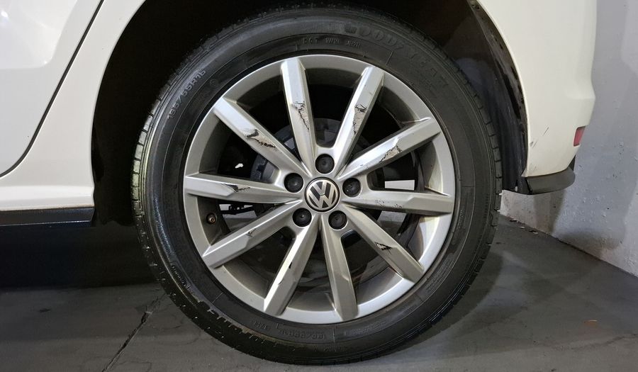 Volkswagen Polo 1.6 COMFORTLINE PLUS AUTO Hatchback 2020