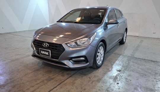 Hyundai • Accent