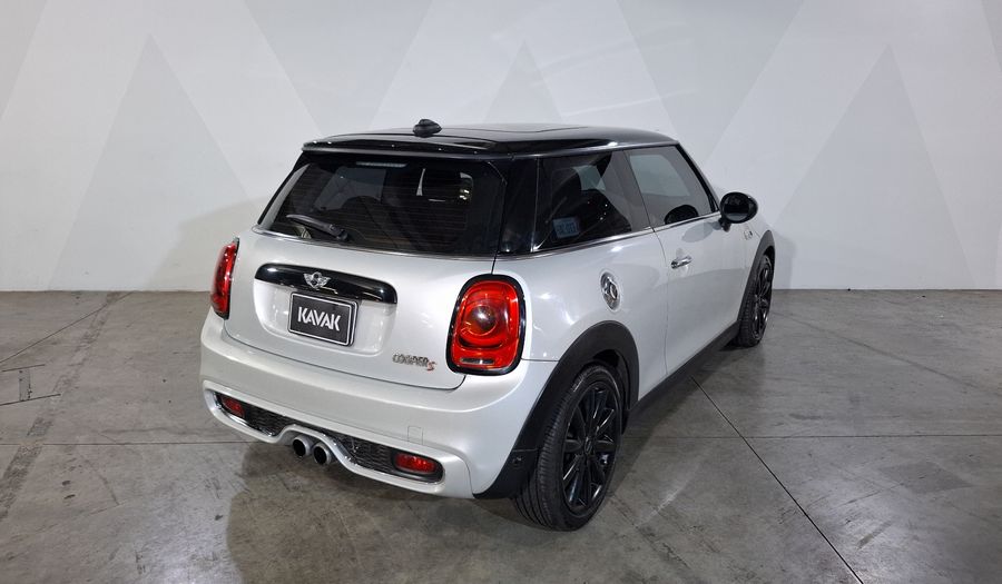 Mini Cooper S 2.0 COOPER CHILI AT Hatchback 2017