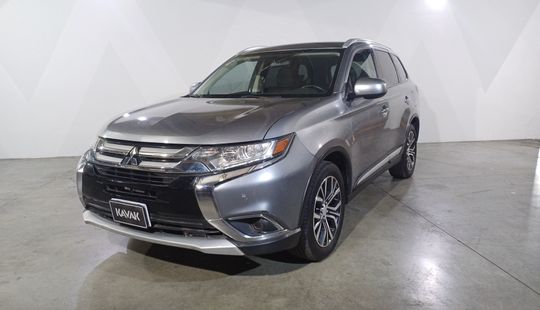 Mitsubishi • Outlander