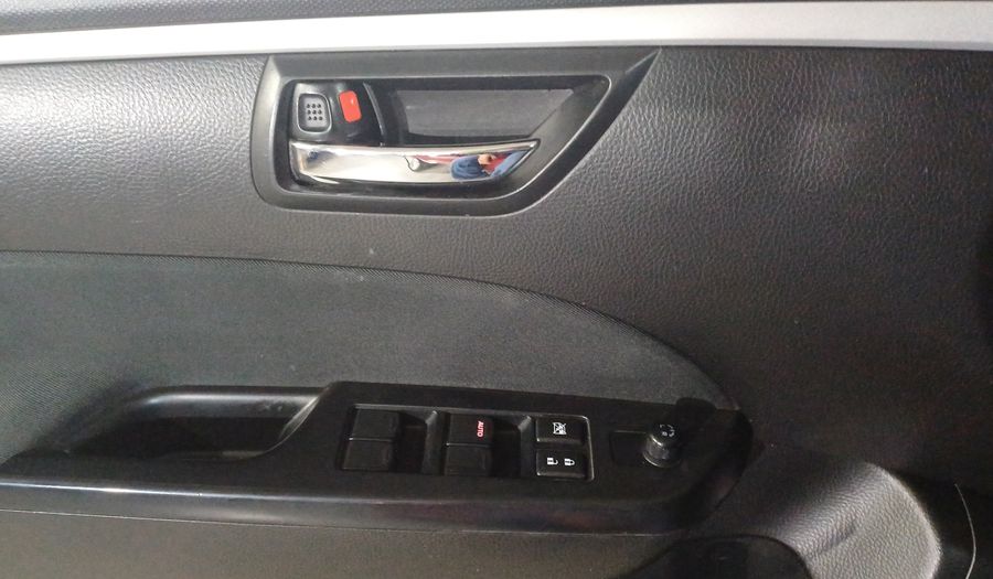 Suzuki Swift 1.4 GLX AT Hatchback 2015