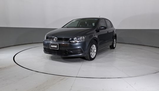 Volkswagen • Polo