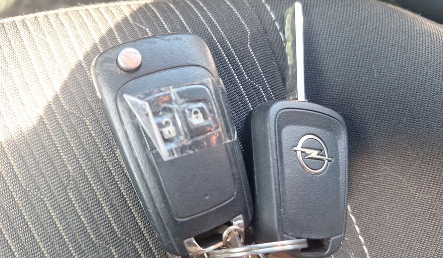 Opel Astra 1.6 TURBO ENJOY AUTO Hatchback 2014