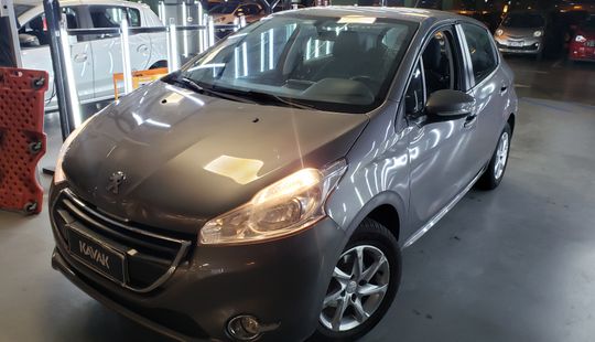 Peugeot • 208