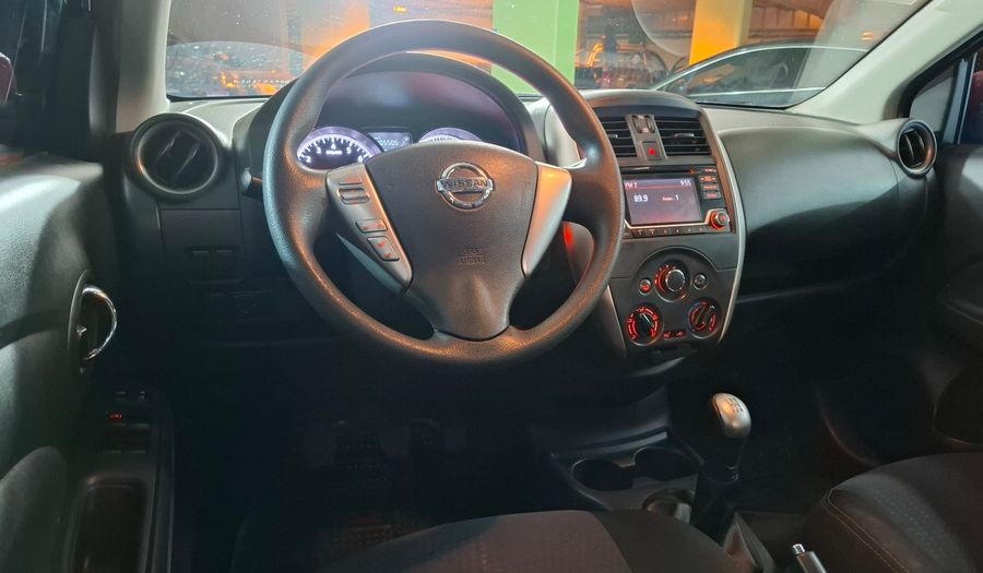 Nissan Versa 1.6 ADVANCE Sedan 2017