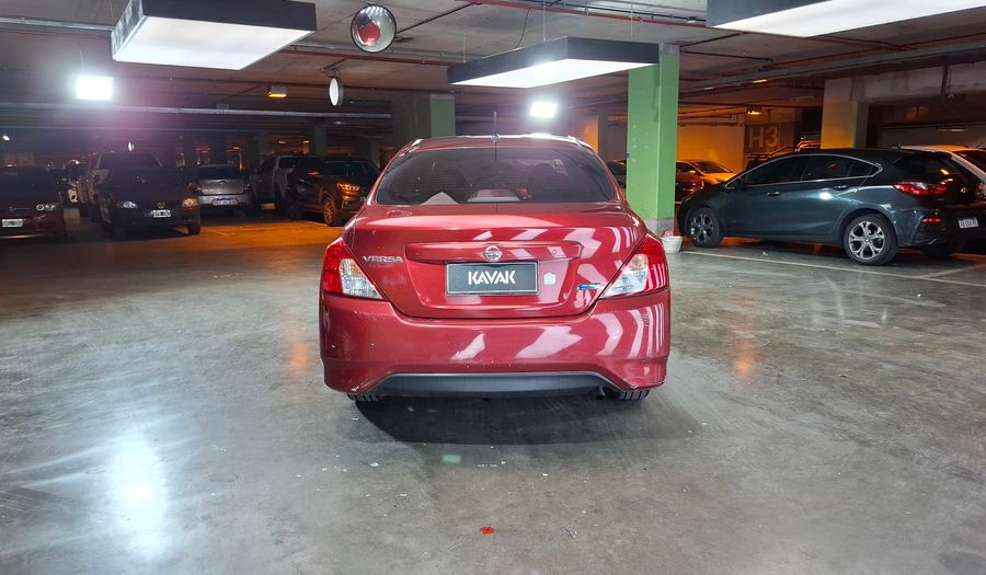 Nissan Versa 1.6 ADVANCE Sedan 2017