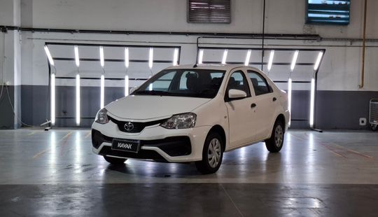 Toyota • Etios