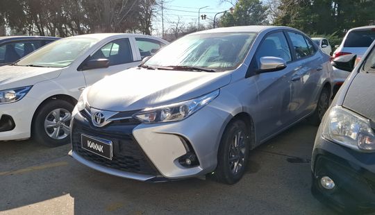 Toyota • Yaris