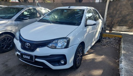 Toyota • Etios