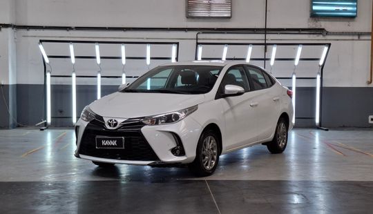 Toyota • Yaris