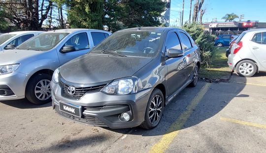 Toyota • Etios