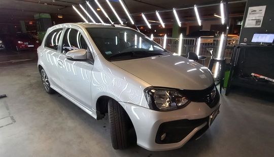 Toyota • Etios