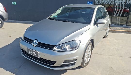 Volkswagen • Golf