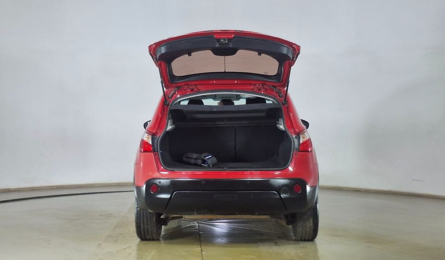 Nissan Qashqai 2.0 Hatchback 2014