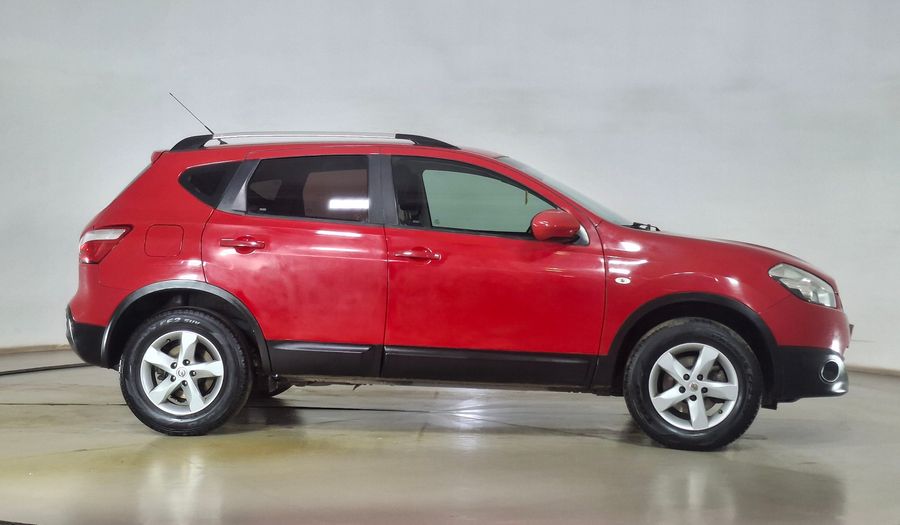 Nissan Qashqai 2.0 Hatchback 2014