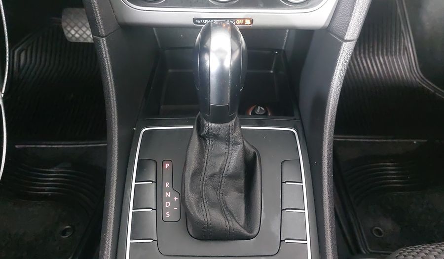 Volkswagen Passat 2.5 COMFORTLINE TIPTRONIC Sedan 2013
