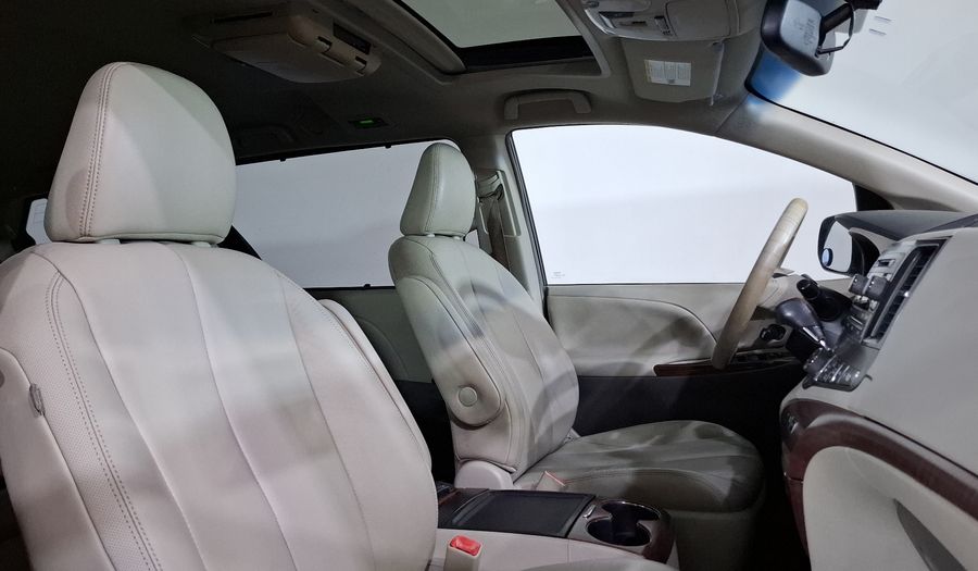 Toyota Sienna 3.5 XLE PIEL AT Minivan 2013