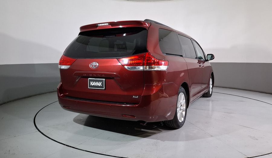 Toyota Sienna 3.5 XLE PIEL AT Minivan 2013