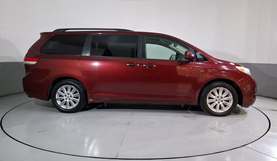 Toyota Sienna 3.5 XLE PIEL AT Minivan 2013