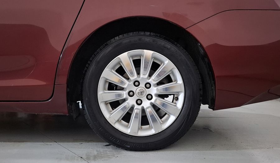 Toyota Sienna 3.5 XLE PIEL AT Minivan 2013