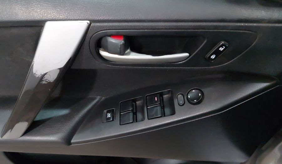Mazda 3 2.5 SEDAN S TM Sedan 2012