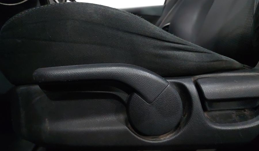 Mazda 3 2.5 SEDAN S TM Sedan 2012