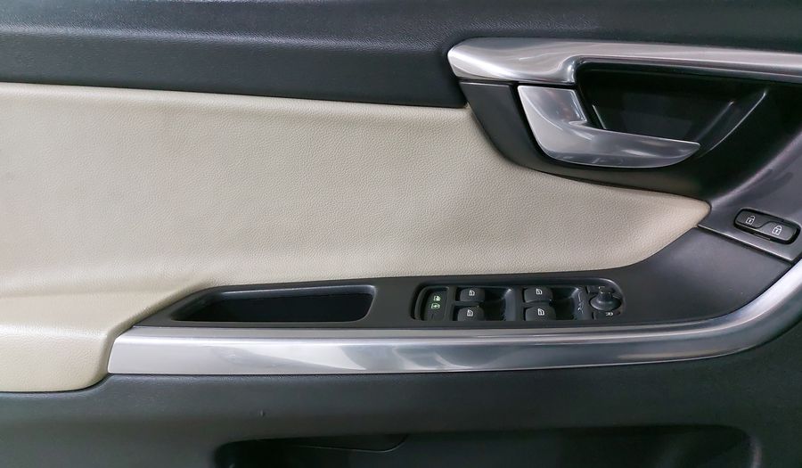 Volvo Xc60 2.0 ADDITION AT Suv 2013