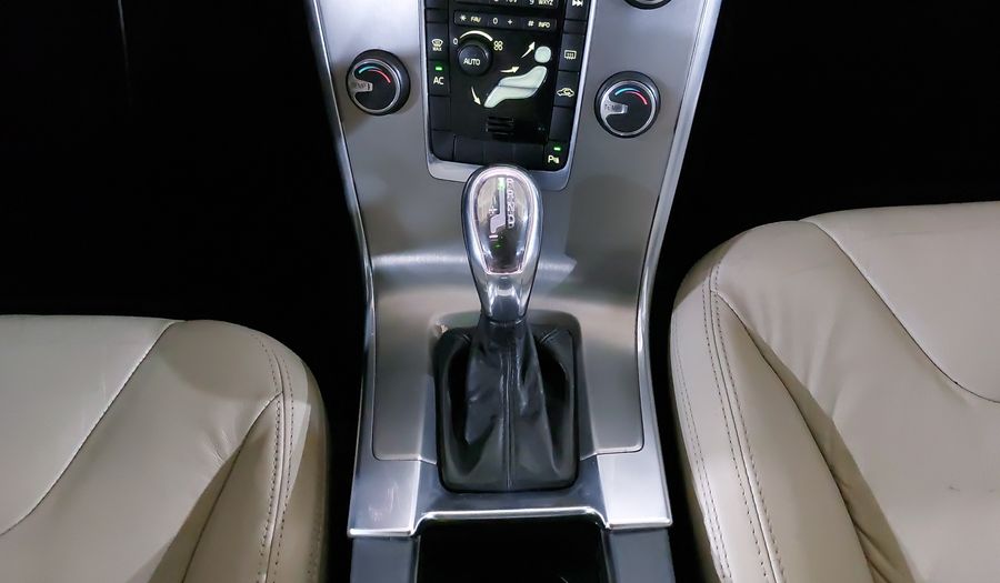 Volvo Xc60 2.0 ADDITION AT Suv 2013