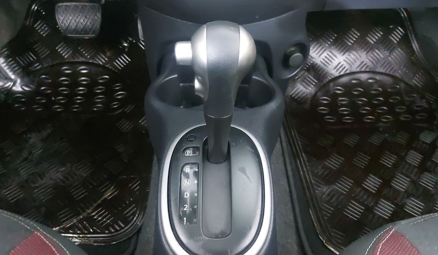 Nissan March 1.6 EXCLUSIVE BI-TONO AUTO Hatchback 2020