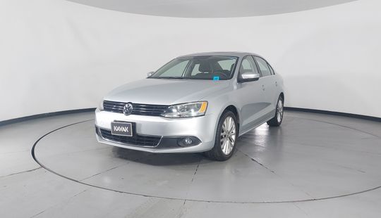 Volkswagen • Jetta