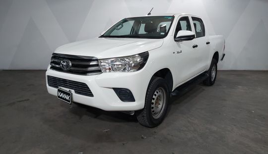 Toyota • Hilux