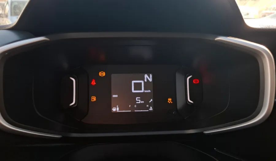 Citroen C3 1.6 FEEL PACK AUTO Hatchback 2025