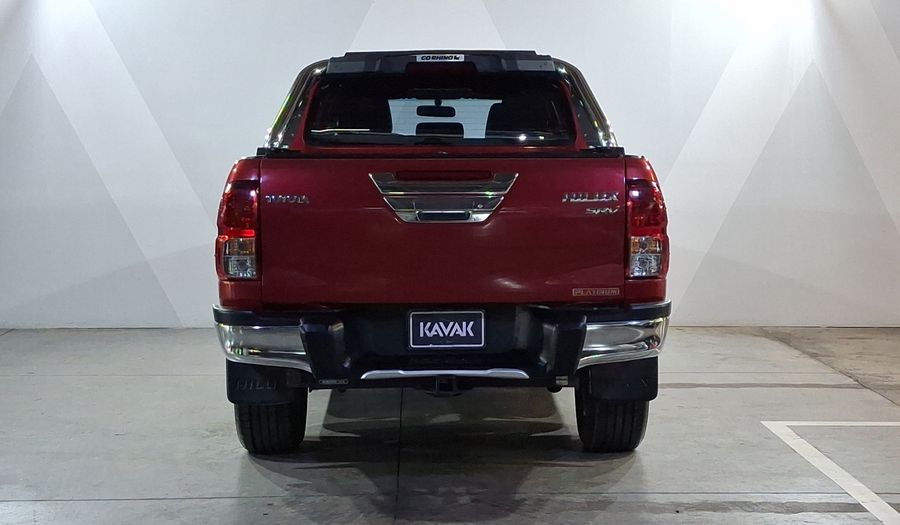 Toyota Hilux 2.8 DOBLE CABINA DSL AT PLATINUM ROJO Pickup 2019