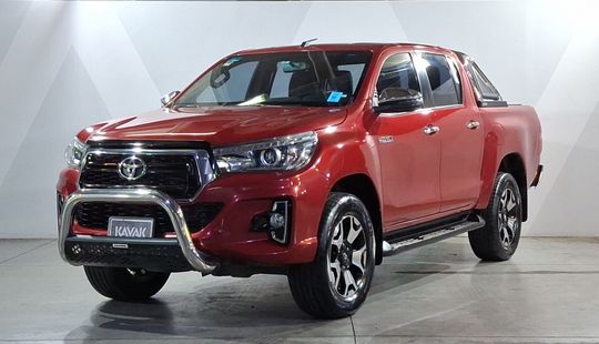 Toyota • Hilux