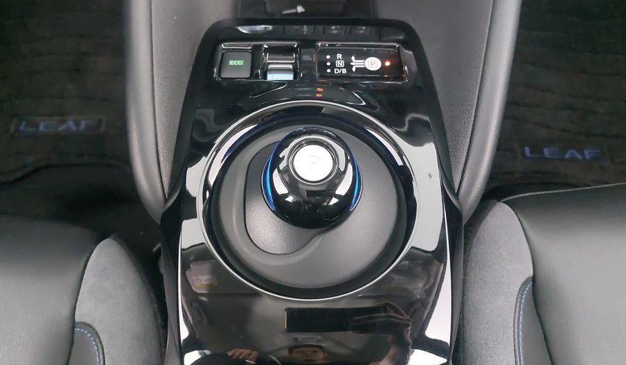 Nissan Leaf BEV 40KWH SL Hatchback 2022